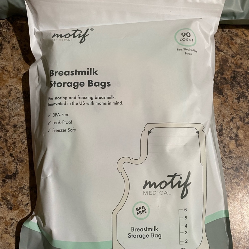Storage breast milk bags by Motif